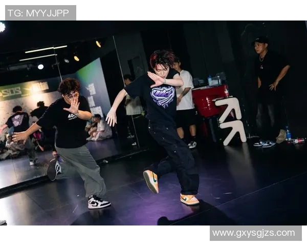 街舞精神：见证上海街舞队从默默无闻到璀璨辉煌的成长之路