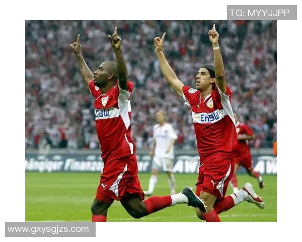 帕尔马与门兴激战正酣谁能在这场对决中笑到最后 帕尔马与门兴激战正酣谁能在这场对决中笑到最后